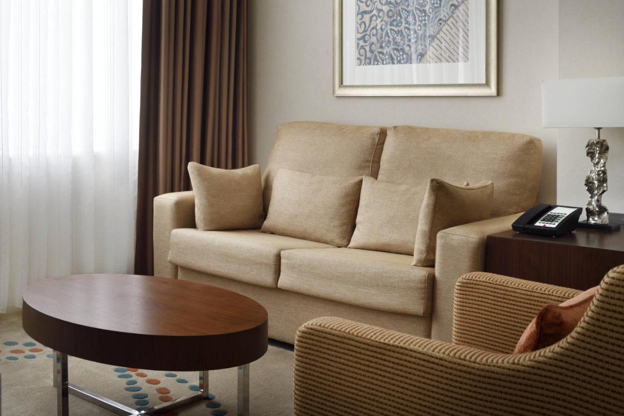 Courtyard By Marriott Riyadh Olaya Exterior foto