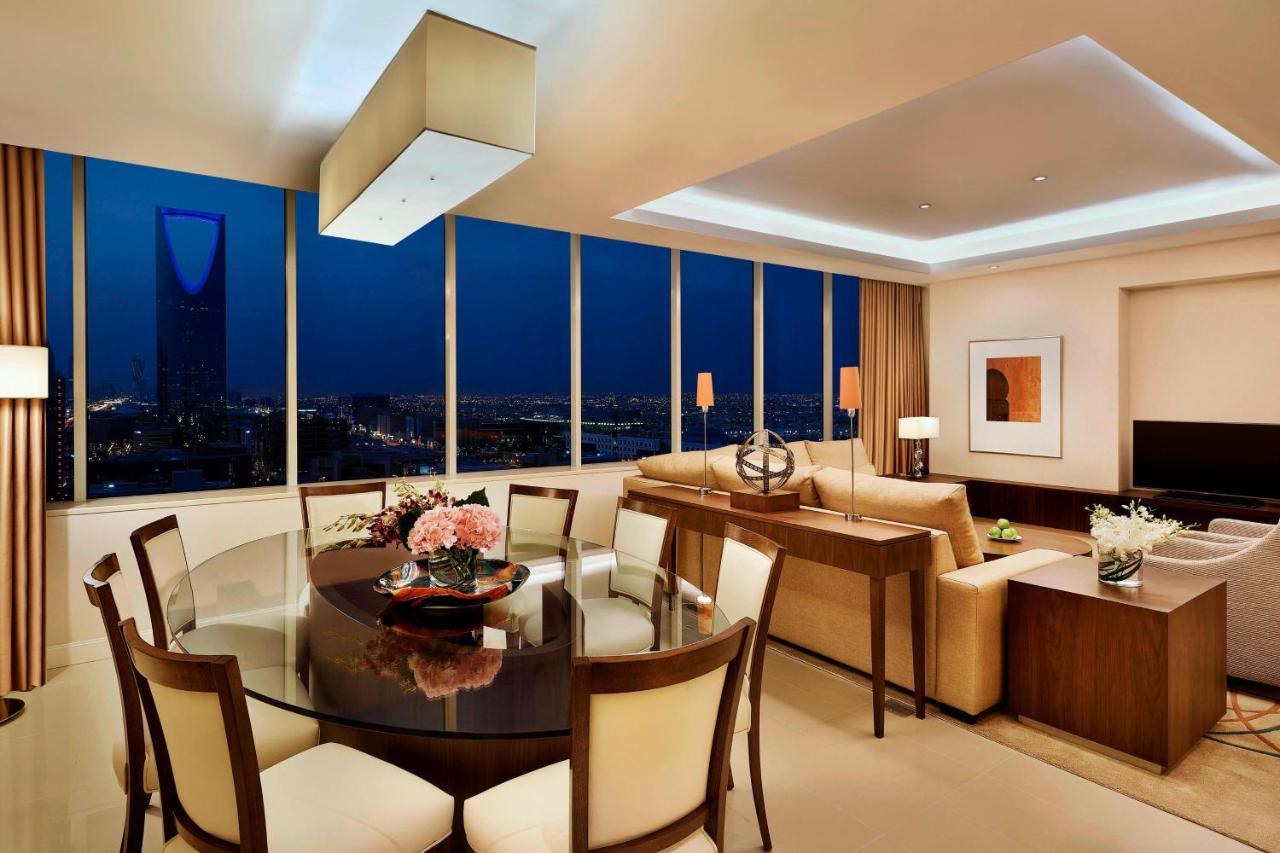 Courtyard By Marriott Riyadh Olaya Exterior foto