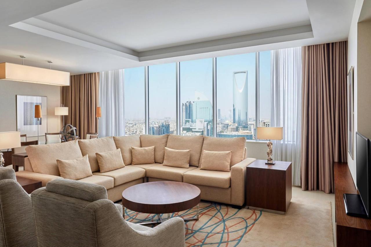 Courtyard By Marriott Riyadh Olaya Exterior foto