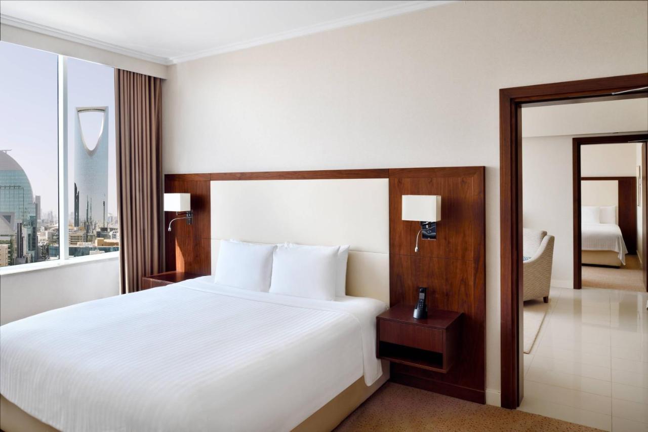 Courtyard By Marriott Riyadh Olaya Exterior foto