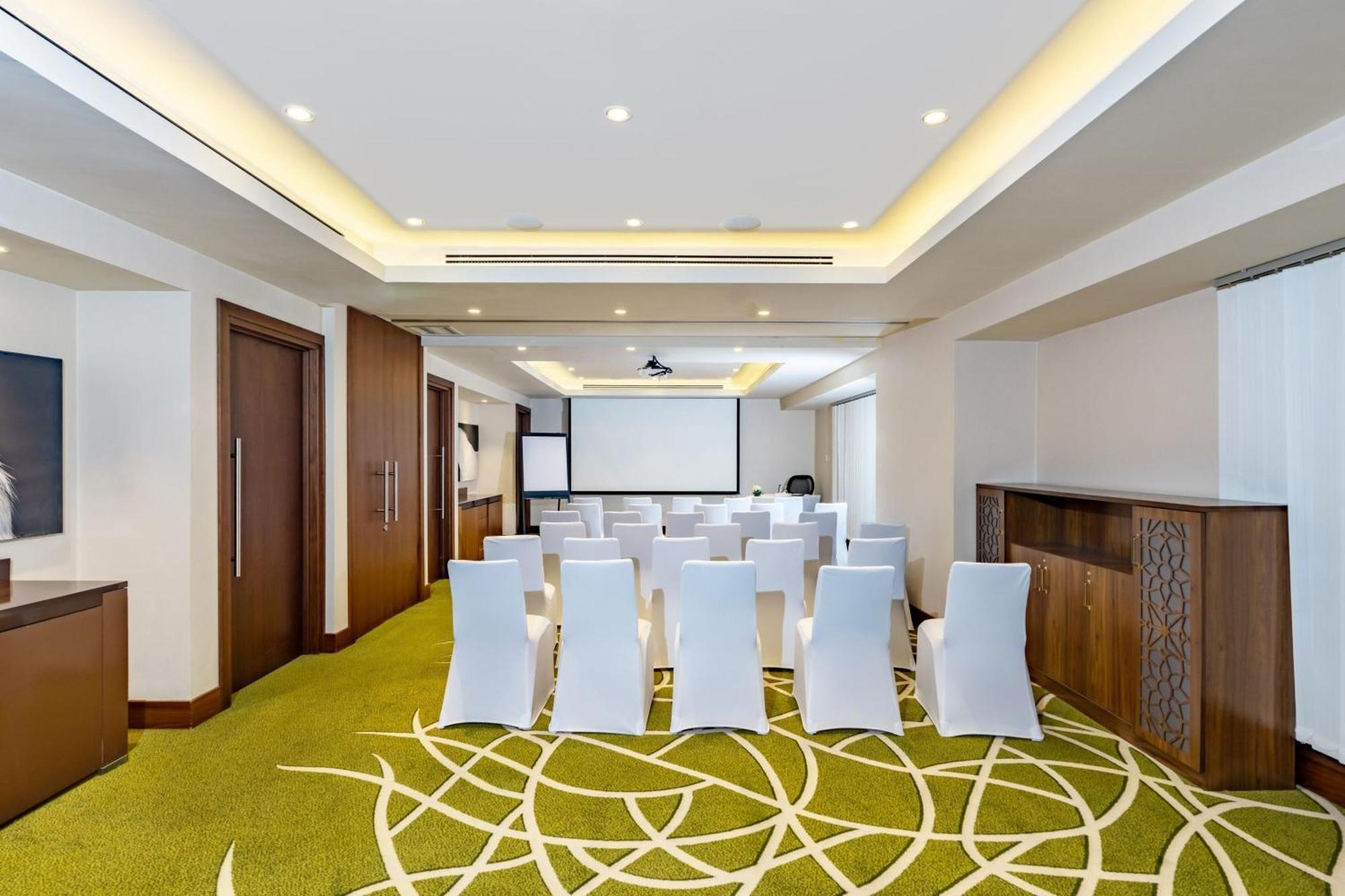 Courtyard By Marriott Riyadh Olaya Exterior foto
