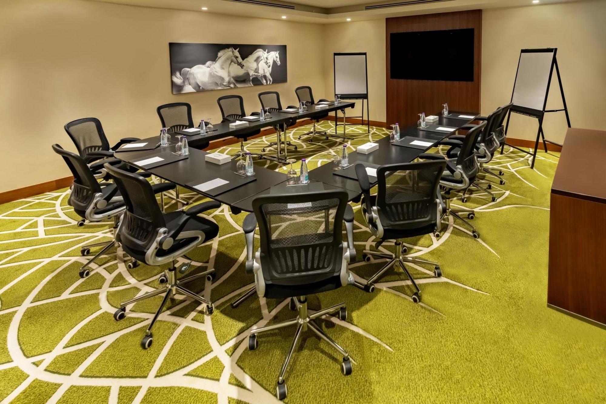 Courtyard By Marriott Riyadh Olaya Exterior foto