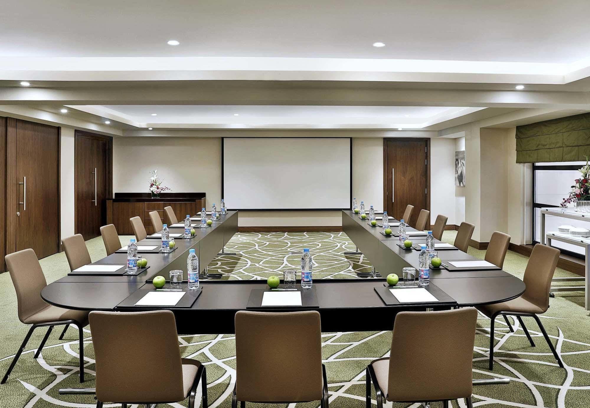 Courtyard By Marriott Riyadh Olaya Exterior foto